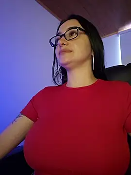 preetypeach online show from March 5, 2026, 9:43 pm