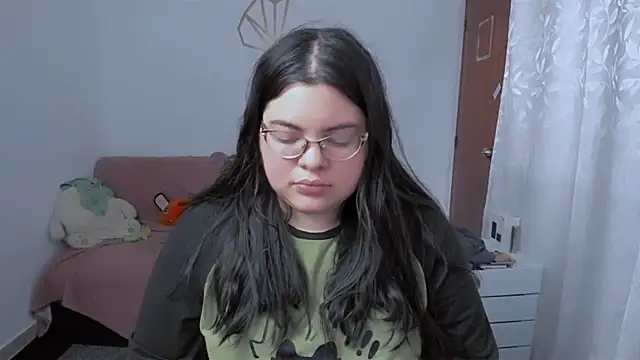 Aria Fullbuster online show from November 28, 2025, 9:37 pm