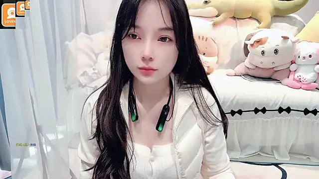 AKiKi711 online show from October 29, 2025, 4:33 am