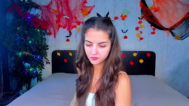 Milana Crystal  online show from October 31, 2025, 8:22 am