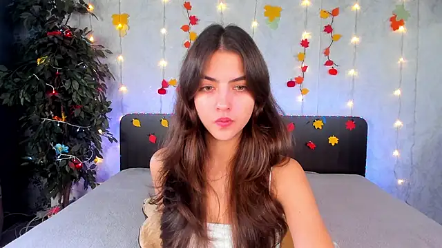 Milana Crystal  online show from November 28, 2025, 8:14 am