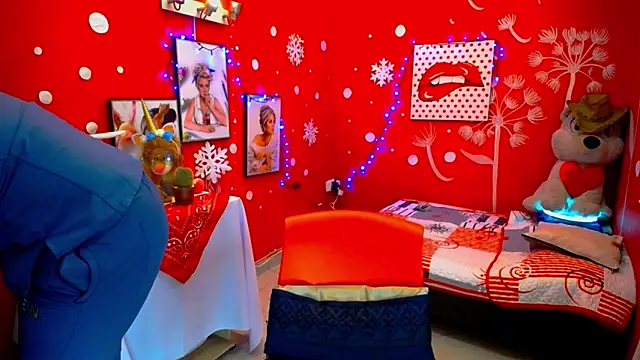 crazylatina  online show from March 14, 2025, 7:23 pm