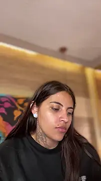 Snapshot of Cori_Paige chatting on December 17, 2025, 4:17 am Cori Paige online show from December 17, 2025, 4:17 am