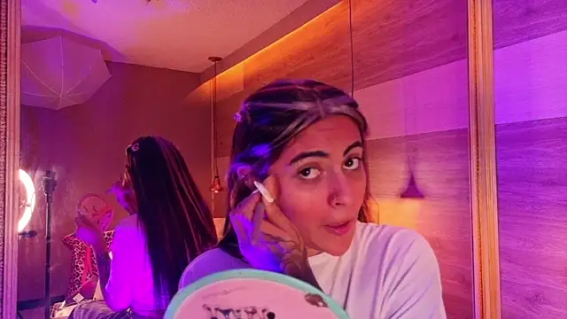 Snapshot of Cori_Paige chatting on February 27, 2026, 4:12 am Cori Paige online show from February 27, 2026, 4:12 am