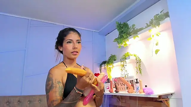 Snapshot of Georgina-coule chatting on March 21, 2025, 6:40 pm Georgina-coule online show from March 21, 2025, 6:40 pm