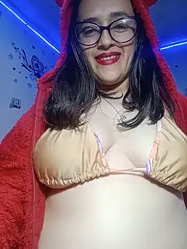 Snapshot of anndreapds chatting on May 8, 2026, 11:41 pm anndreapds online show from May 8, 2026, 11:41 pm