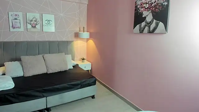 Snapshot of zara__sweet chatting on December 5, 2025, 1:21 pm zara sweet online show from December 5, 2025, 1:21 pm