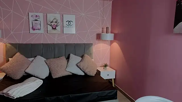 Snapshot of zara__sweet chatting on May 25, 2026, 1:21 pm zara sweet online show from May 25, 2026, 1:21 pm