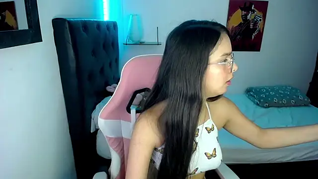 Snapshot of jessi_and_boy chatting on May 23, 2026, 7:13 pm jessi and boy online show from May 23, 2026, 7:13 pm