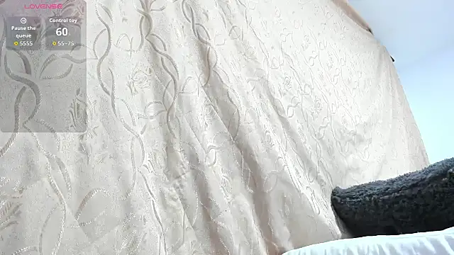 Snapshot of Kylie2211 chatting on January 6, 2026, 2:15 am Kylie2211 online show from January 6, 2026, 2:15 am