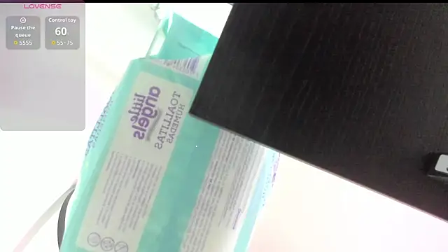 Snapshot of Kylie2211 chatting on February 20, 2026, 1:13 am Kylie2211 online show from February 20, 2026, 1:13 am