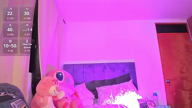 Kylie2211 online show from March 10, 2026, 12:58 am