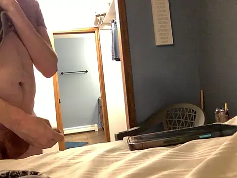 Snapshot of Hebrewhammers42 chatting on March 18, 2025, 4:07 am Hebrewhammers42 online show from March 18, 2025, 4:07 am