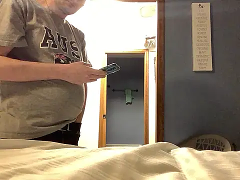 Snapshot of Hebrewhammers42 chatting on January 28, 2025, 1:08 am Hebrewhammers42 online show from January 28, 2025, 1:08 am