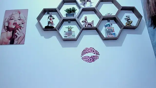 Snapshot of SharonSander chatting on January 10, 2026, 7:31 pm SharonSander online show from January 10, 2026, 7:31 pm