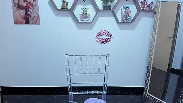 SharonSander online show from November 6, 2025, 10:14 pm