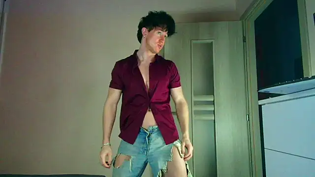 Snapshot of ChristianLevine_ chatting on July 10, 2026, 5:46 pm ChristianLevine online show from July 10, 2026, 5:46 pm