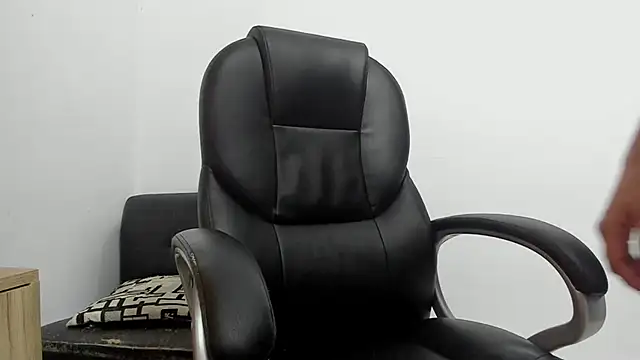 Snapshot of miss_eylens chatting on May 11, 2026, 4:04 pm miss eylens online show from May 11, 2026, 4:04 pm