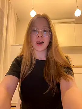 Eva Weyne online show from October 2, 2025, 8:34 pm