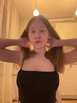 Eva Weyne online show from March 18, 2026, 8:43 pm