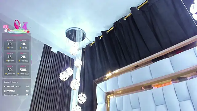 SarayRoyse online show from December 15, 2025, 7:20 pm