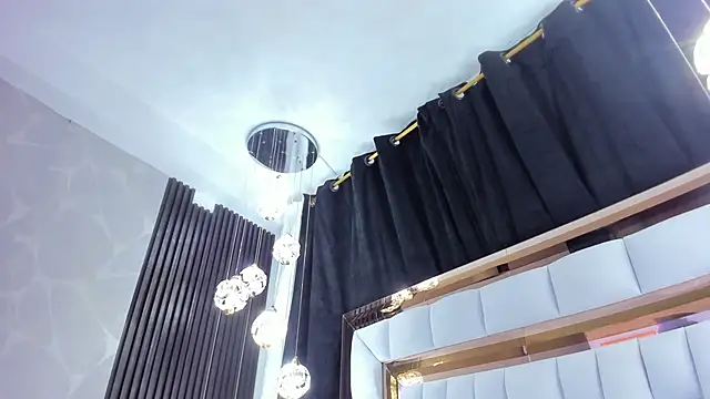 Snapshot of SarayRoyse chatting on October 5, 2025, 7:37 pm SarayRoyse online show from October 5, 2025, 7:37 pm