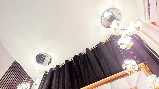 Snapshot of SarayRoyse chatting on March 21, 2025, 10:17 pm SarayRoyse online show from March 21, 2025, 10:17 pm