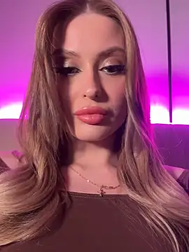 Sweet  Milly online show from February 28, 2026, 5:12 pm