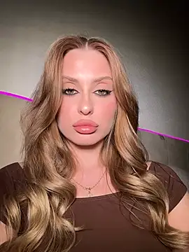 Sweet  Milly online show from March 29, 2026, 7:48 pm