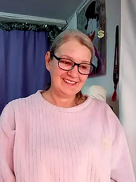 Snapshot of irinamaux chatting on January 9, 2026, 7:15 am irinamaux online show from January 9, 2026, 7:15 am