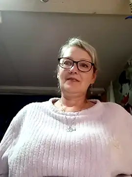 Snapshot of irinamaux chatting on May 28, 2026, 12:55 pm irinamaux online show from May 28, 2026, 12:55 pm