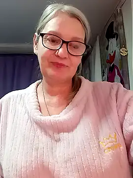 Snapshot of irinamaux chatting on February 25, 2026, 6:41 pm irinamaux online show from February 25, 2026, 6:41 pm