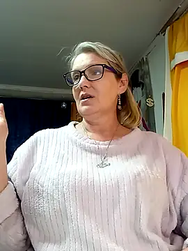 Snapshot of irinamaux chatting on May 11, 2026, 1:56 pm irinamaux online show from May 11, 2026, 1:56 pm