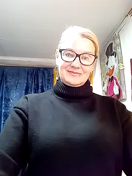 Snapshot of irinamaux chatting on April 1, 2026, 5:20 am irinamaux online show from April 1, 2026, 5:20 am
