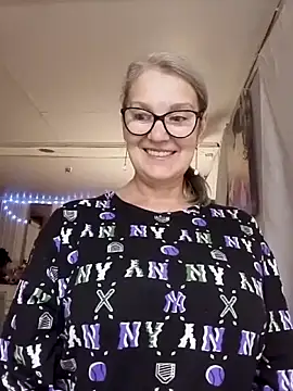 Snapshot of irinamaux chatting on December 3, 2025, 7:19 am irinamaux online show from December 3, 2025, 7:19 am