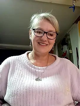 Snapshot of irinamaux chatting on May 31, 2026, 5:02 am irinamaux online show from May 31, 2026, 5:02 am