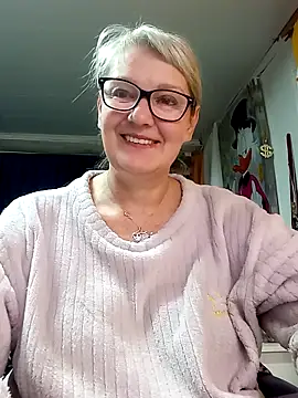 Snapshot of irinamaux chatting on April 14, 2026, 1:54 am irinamaux online show from April 14, 2026, 1:54 am