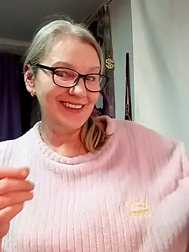 Snapshot of irinamaux chatting on February 8, 2026, 4:21 am irinamaux online show from February 8, 2026, 4:21 am