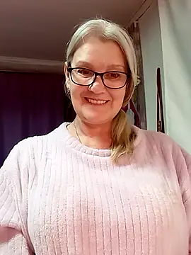 Snapshot of irinamaux chatting on January 31, 2026, 10:41 pm irinamaux online show from January 31, 2026, 10:41 pm