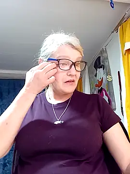 Snapshot of irinamaux chatting on May 4, 2026, 1:09 am irinamaux online show from May 4, 2026, 1:09 am