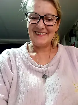 Snapshot of irinamaux chatting on May 7, 2026, 9:18 pm irinamaux online show from May 7, 2026, 9:18 pm