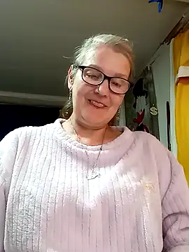 Snapshot of irinamaux chatting on May 26, 2026, 3:54 pm irinamaux online show from May 26, 2026, 3:54 pm