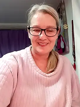 Snapshot of irinamaux chatting on February 14, 2026, 2:50 pm irinamaux online show from February 14, 2026, 2:50 pm