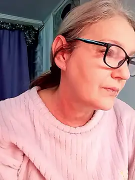 Snapshot of irinamaux chatting on January 14, 2026, 6:39 am irinamaux online show from January 14, 2026, 6:39 am