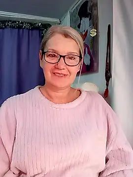 Snapshot of irinamaux chatting on January 10, 2026, 7:36 am irinamaux online show from January 10, 2026, 7:36 am