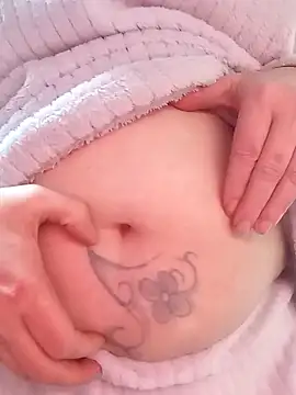 Snapshot of irinamaux chatting on February 1, 2026, 10:46 am irinamaux online show from February 1, 2026, 10:46 am