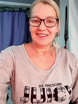 Snapshot of irinamaux chatting on January 7, 2026, 12:48 am irinamaux online show from January 7, 2026, 12:48 am