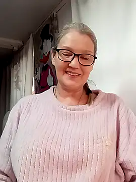 Snapshot of irinamaux chatting on February 13, 2026, 12:05 pm irinamaux online show from February 13, 2026, 12:05 pm