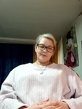 Snapshot of irinamaux chatting on April 23, 2026, 12:29 pm irinamaux online show from April 23, 2026, 12:29 pm