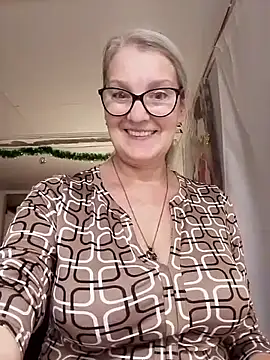 Snapshot of irinamaux chatting on November 29, 2025, 10:54 pm irinamaux online show from November 29, 2025, 10:54 pm